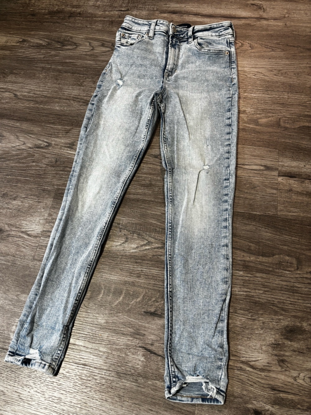 GAP Women's Acid Wash Light Blue Skinny Jeans - Size 4/27, regular length